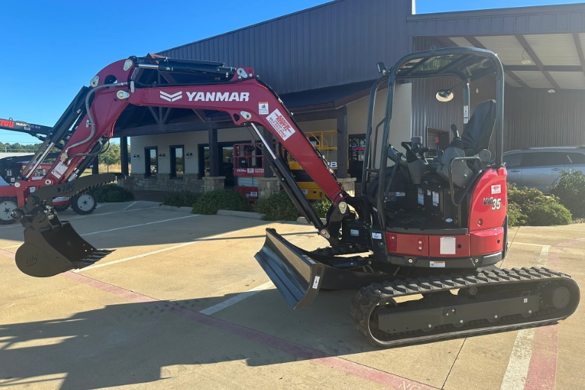 8,000 lb Mini Excavator